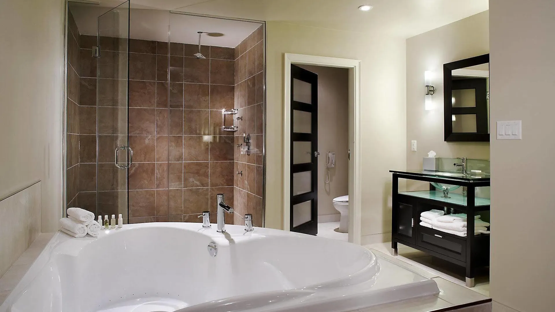 Sterling Inn & Spa Niagara Falls